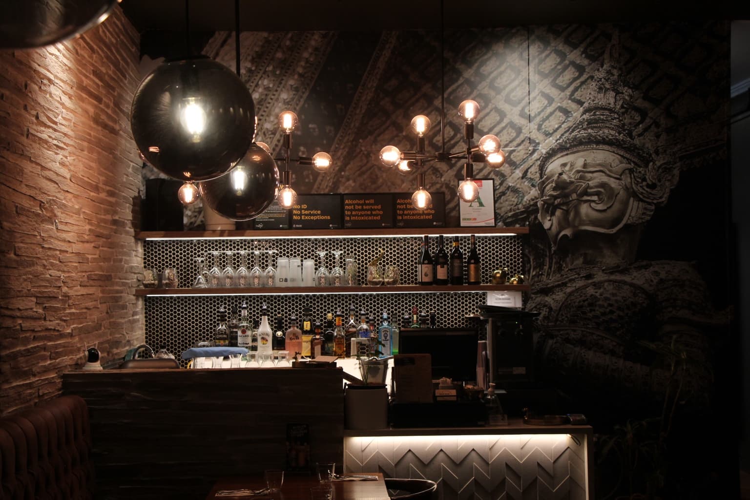 Mae Nam Khong restaurant interior